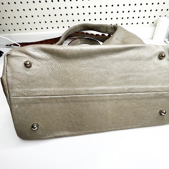 Moo Moo Designs | Crocodile & Leather Handbag - Picture 2 of 8